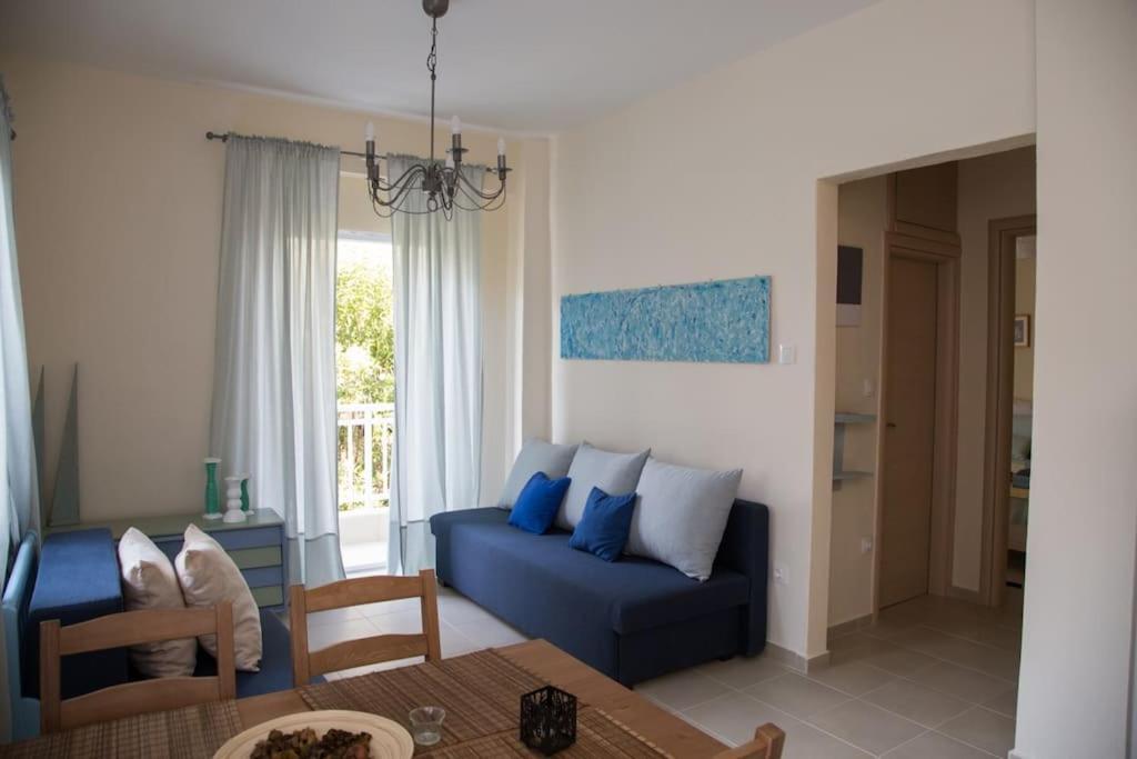 Blue Theros Apartments Паралия-Дионисиу Экстерьер фото